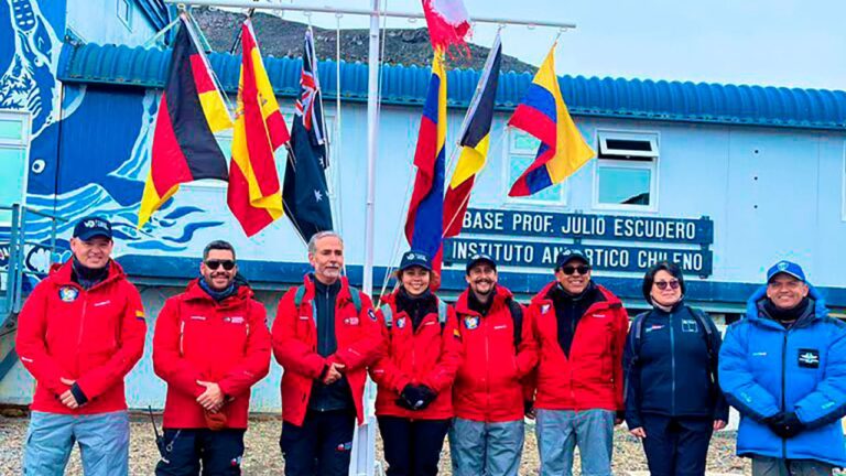 250203-Comienza-travesia-a-la-Antartica-para-investigar-efectos-del-cambio-climatico-1280 (1)