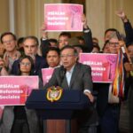 Presidente propone consulta popular para aprobar sus reformas clave