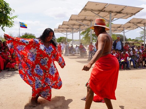 Paneles en comunidades wayuu (1)