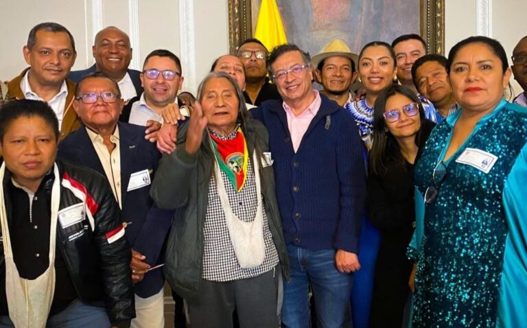 Petro indígenas (1)