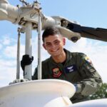 Joven con vocación se forma como piloto de helicóptero