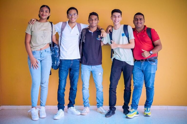 El 96% de los jóvenes de pregrado de universidades públicas en Colombia estudian gratis y con calidad
