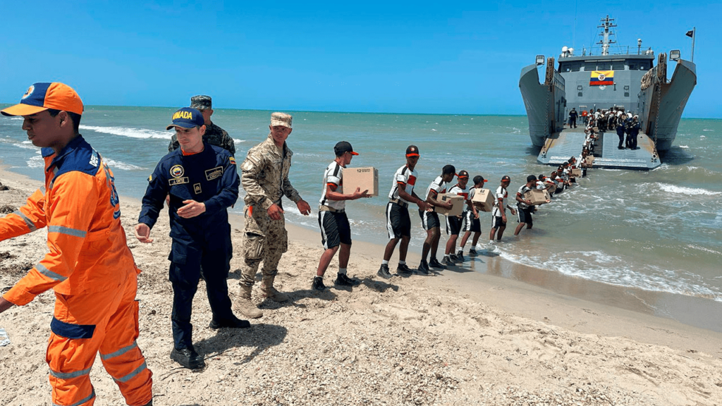 Culmina expedición del Gobierno nacional a la comunidad wayuu de Karasúa, en La Guajira, con asistencia humanitaria para mil personas