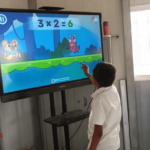 Energía solar ilumina aulas y sueños en La Guajira