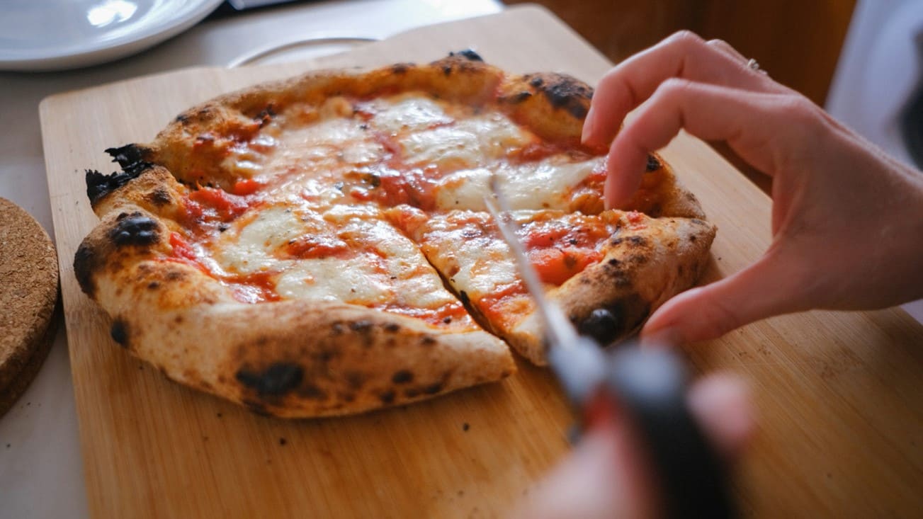 A UN CLICK PIZZA 