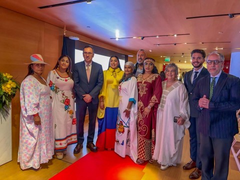 Moda wayuu en Paris1