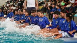 Niños piscina Urumita