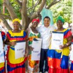 Alcalde y mujeres afro