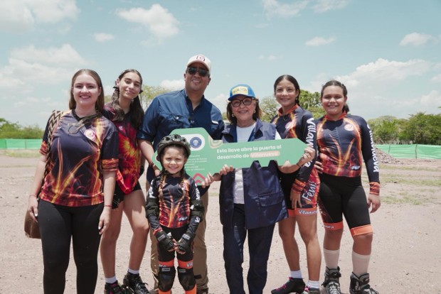 Gobernaor patinódromo Villanueva