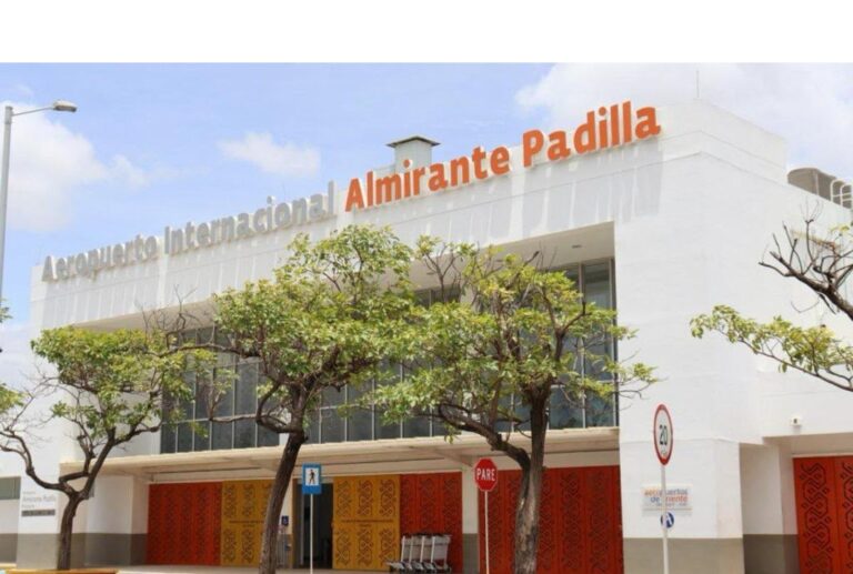 Aeropuerto Almirante Padilla